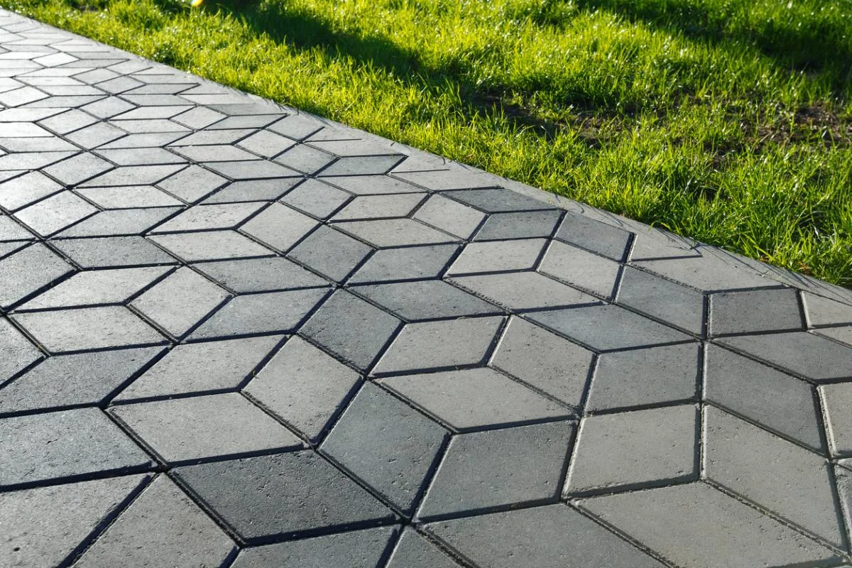How to Clean a Cement Patio — How to Clean a Cement Patio