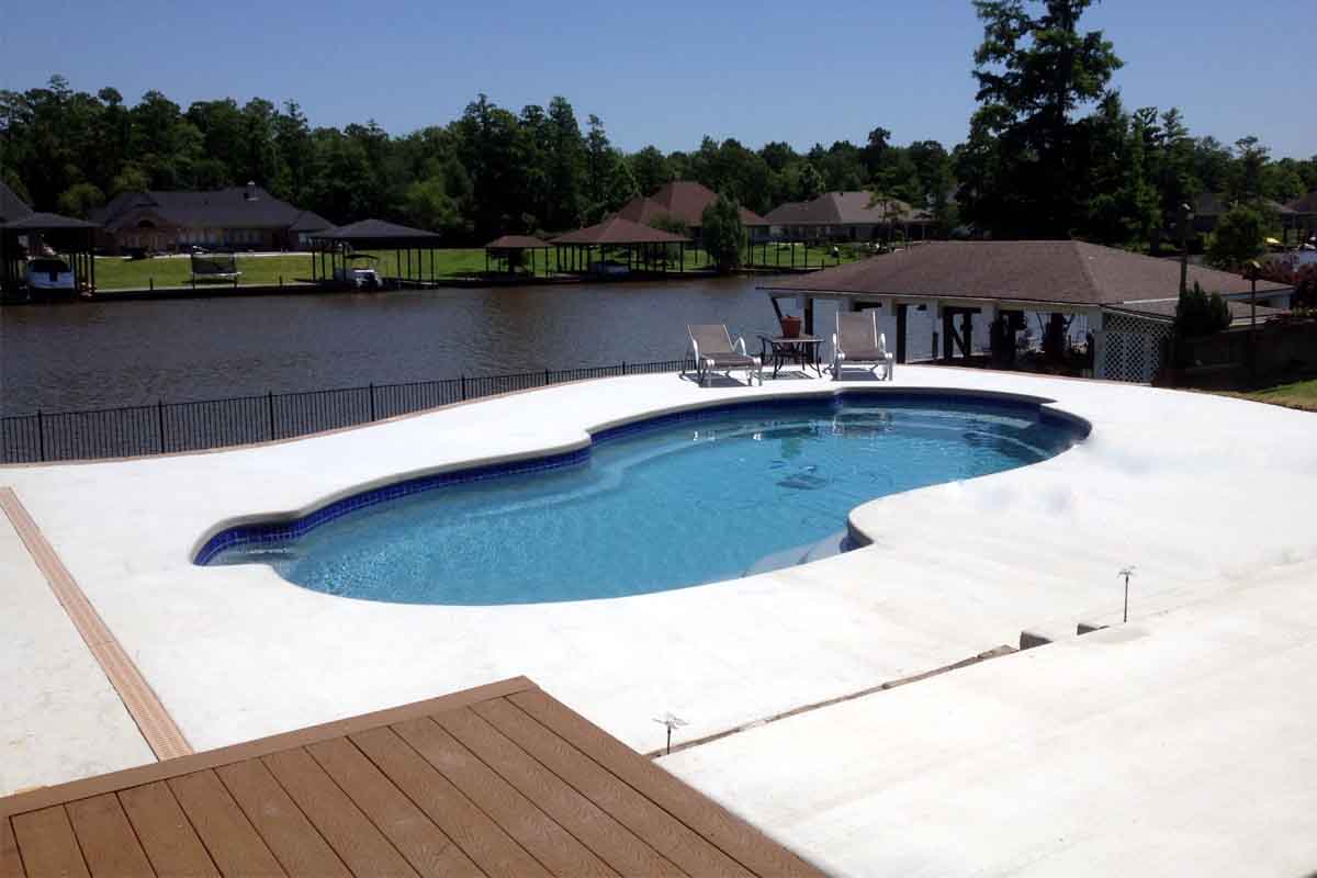 fiberglass swimming pool installation with contractor pricing details for 2026